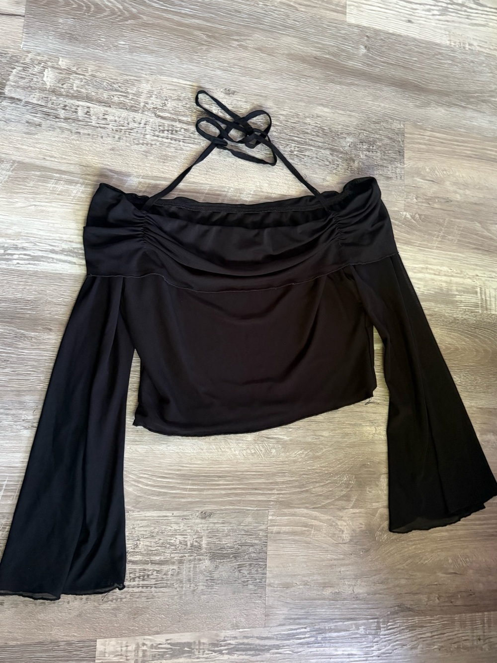 Black Off-the-Shoulder Ruched Bell Sleeve Long Sleeve Crop Top Women’s L